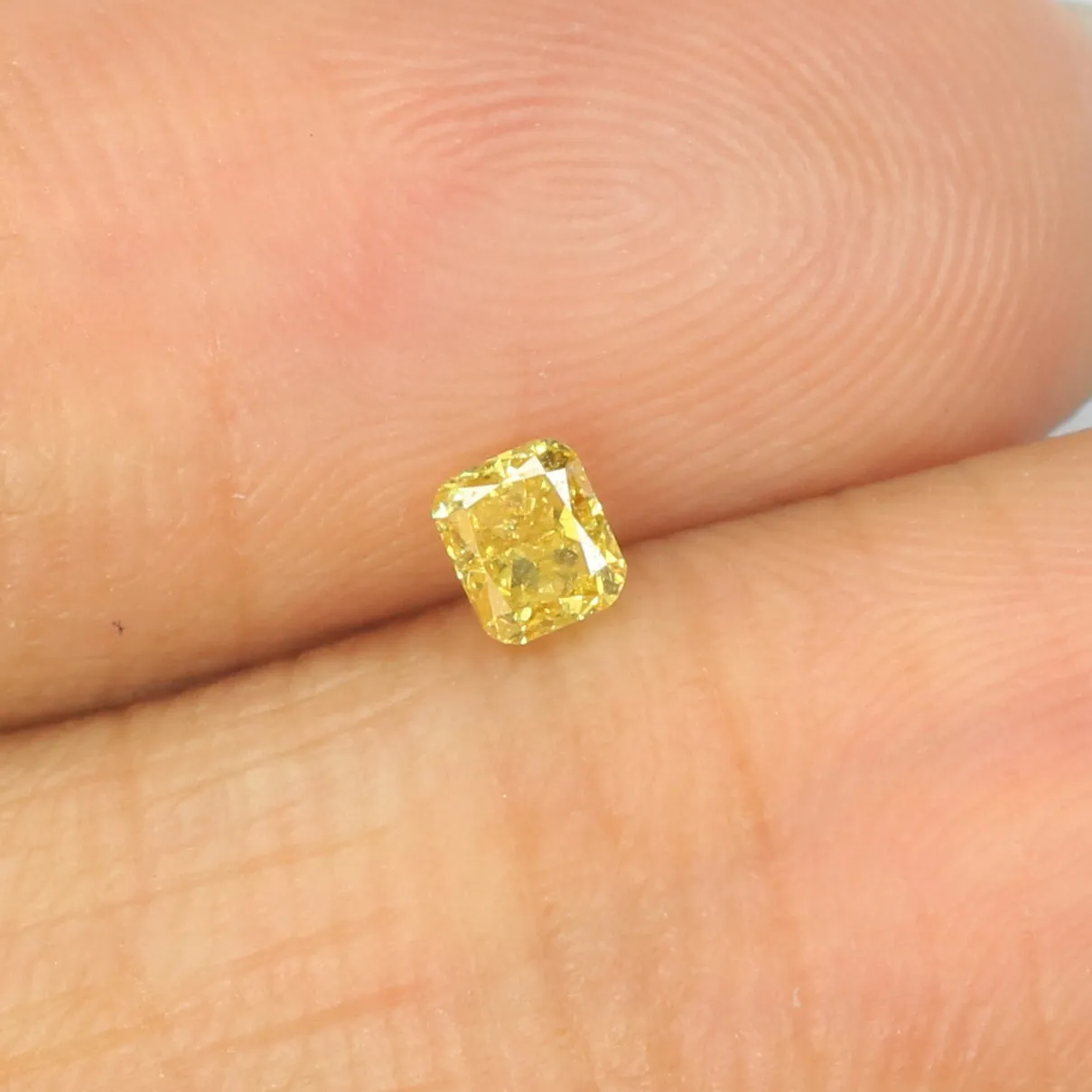 0.17 Ct Natural Loose Diamond Cushion Yellow Color SI2 Clarity 3.30 MM L8639