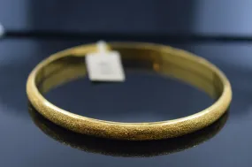 22k Bangle Solid Gold Elegant Ladies Plain Design with Sandblasting B435