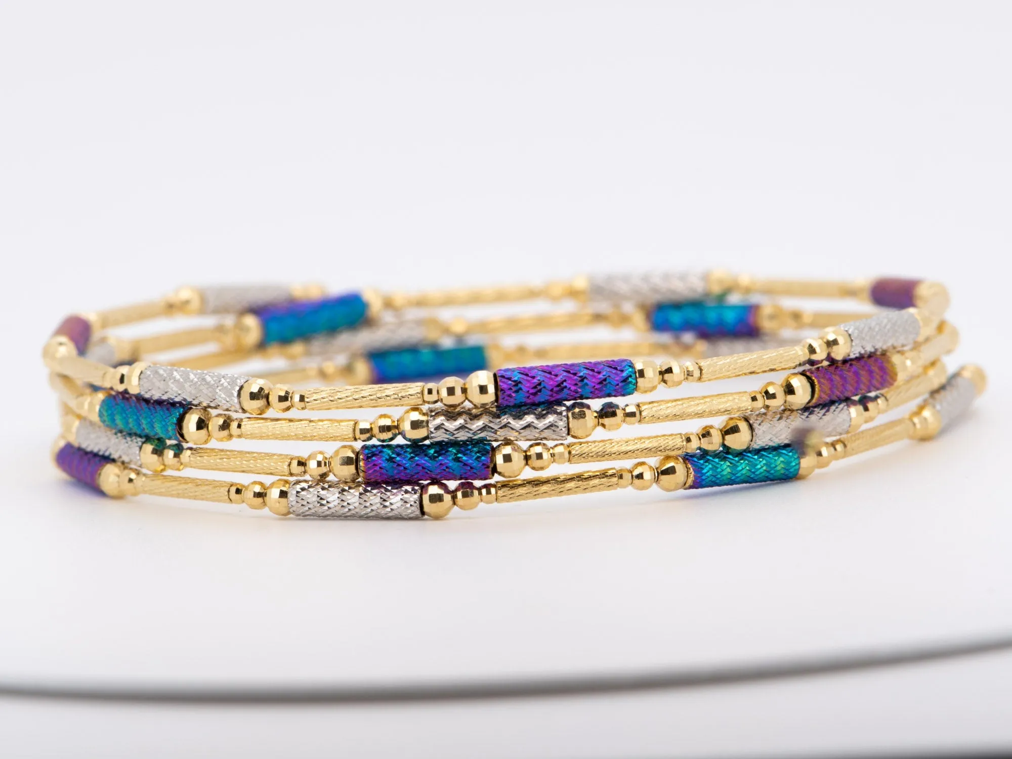 27.5 Multi-Color 18K Gold Magnetic Convertible Necklace Bracelet R4596