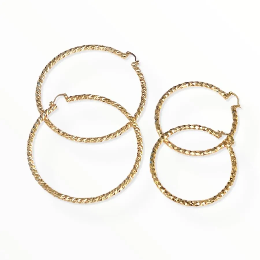 Diamond cut hoop earrings in 18kts of gold plated