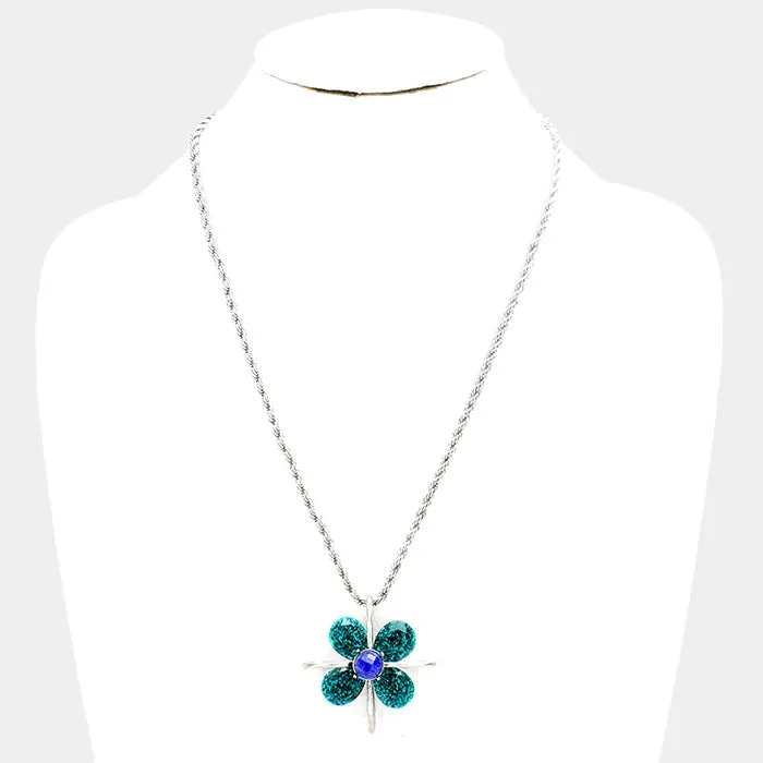 iLLASPARKZ Flower Pendant Necklace