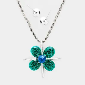 iLLASPARKZ Flower Pendant Necklace