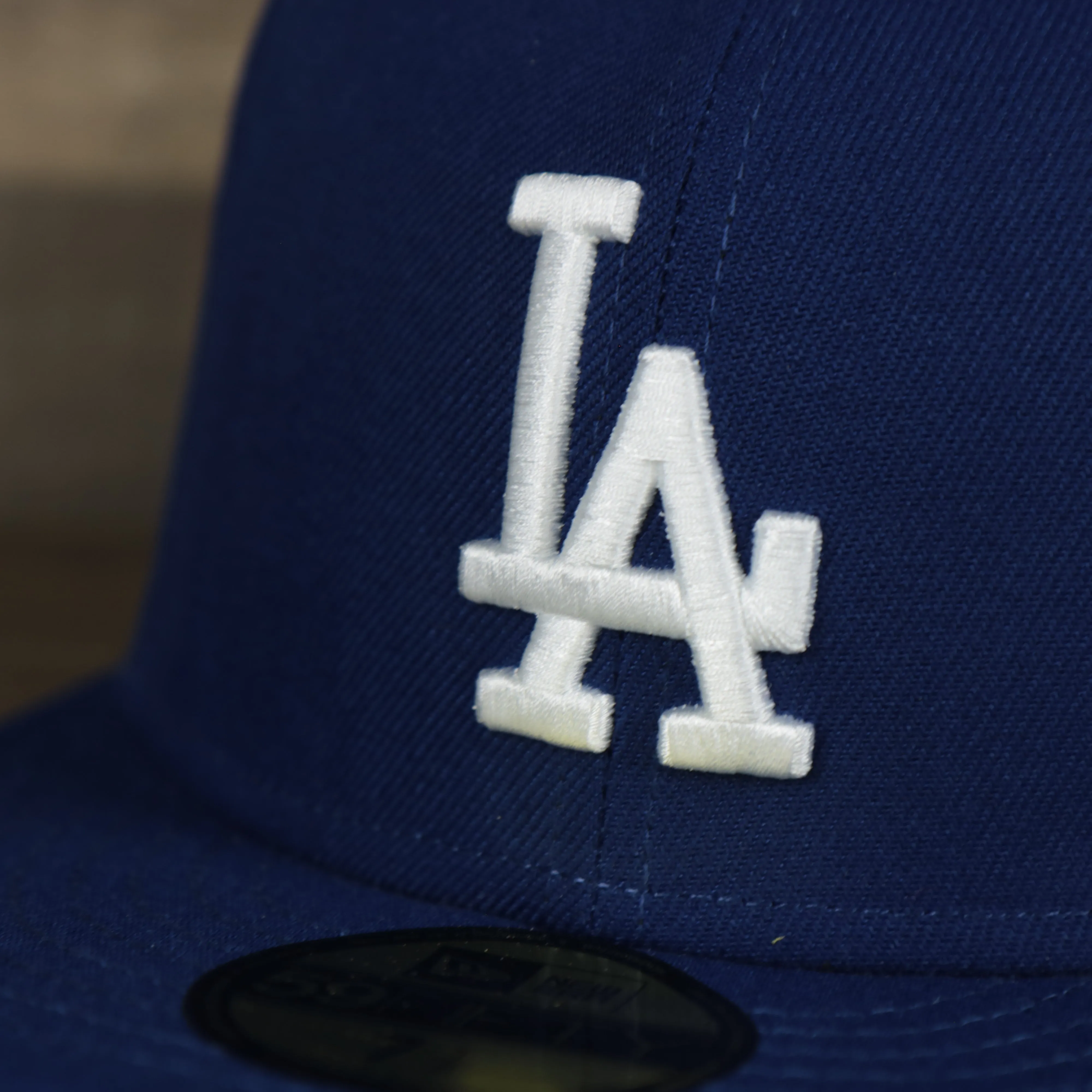 Los Angeles Dodgers Jackie Robinson Side Patch 59Fifty Black Bottom Fitted Cap | Royal Blue