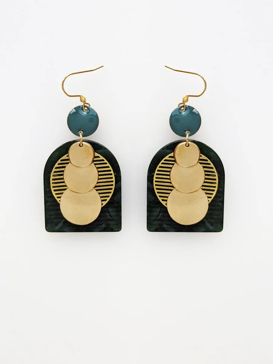 Middlechild Regency  Earring