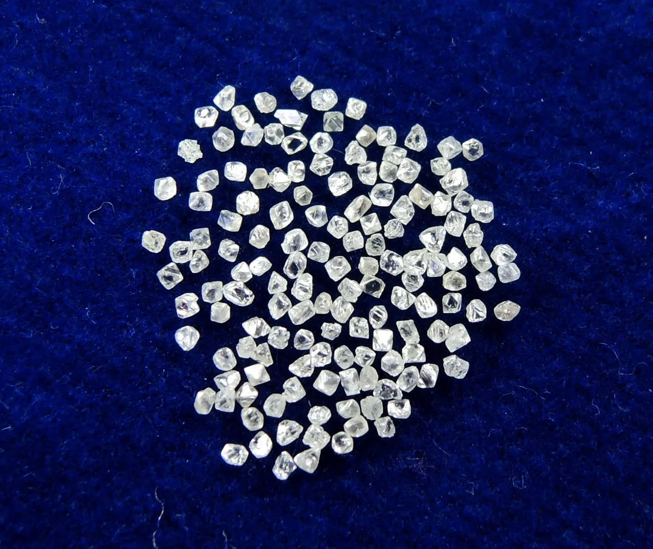 Natural Loose Diamond Raw Rough Fancy White Color I2 Clarity 500 Pcs Lot Q81