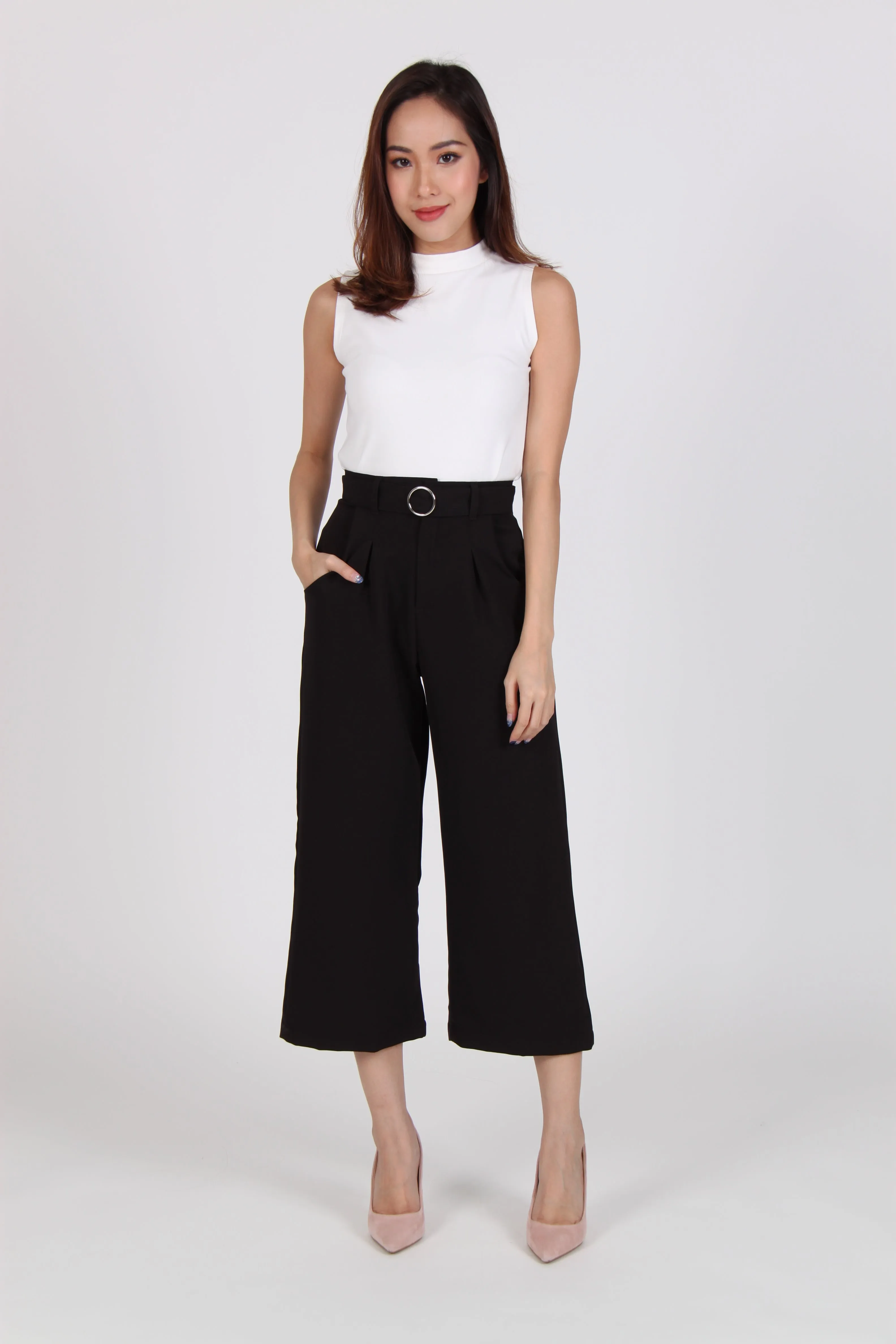 Pleats Straight Cut Culottes in Black