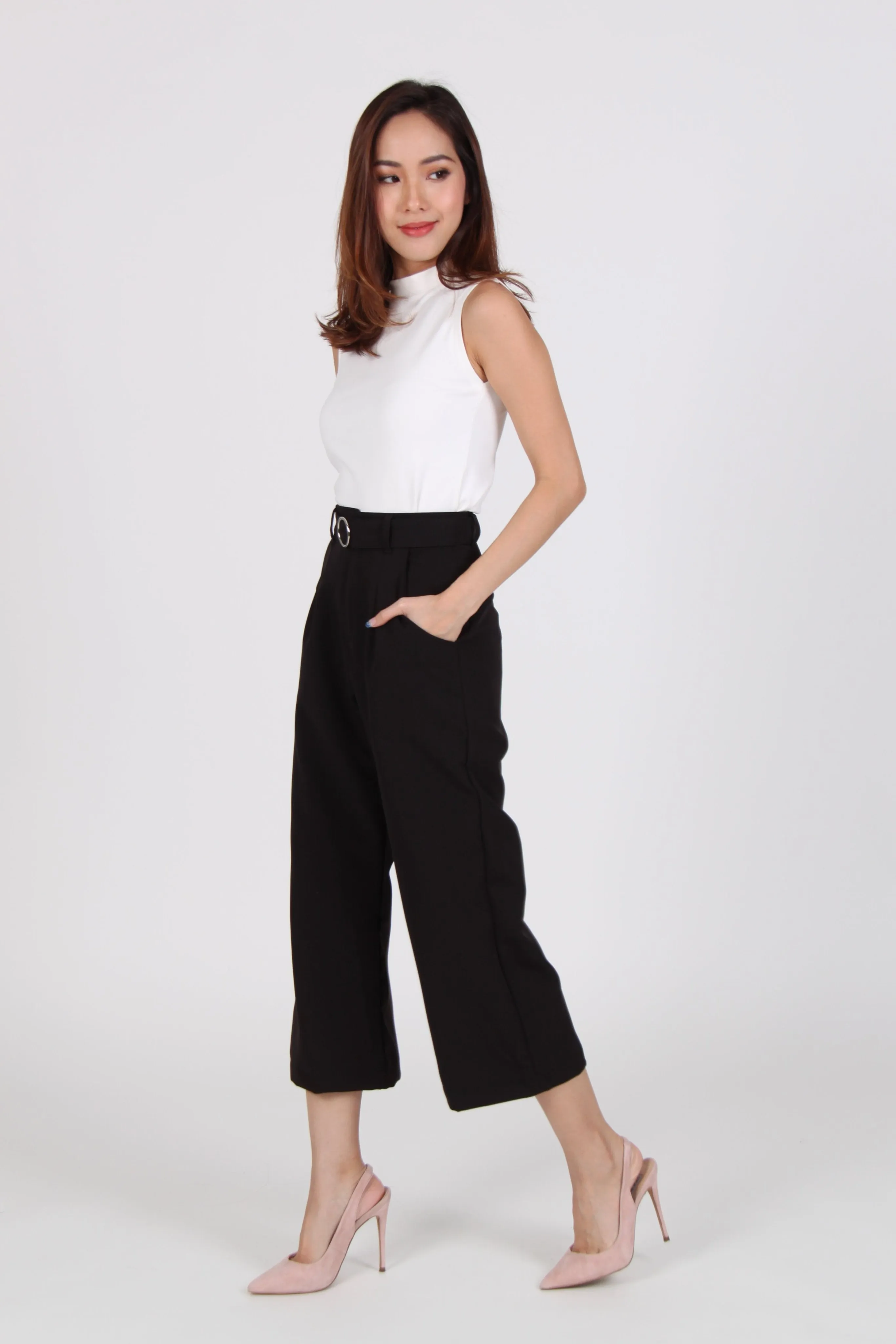 Pleats Straight Cut Culottes in Black