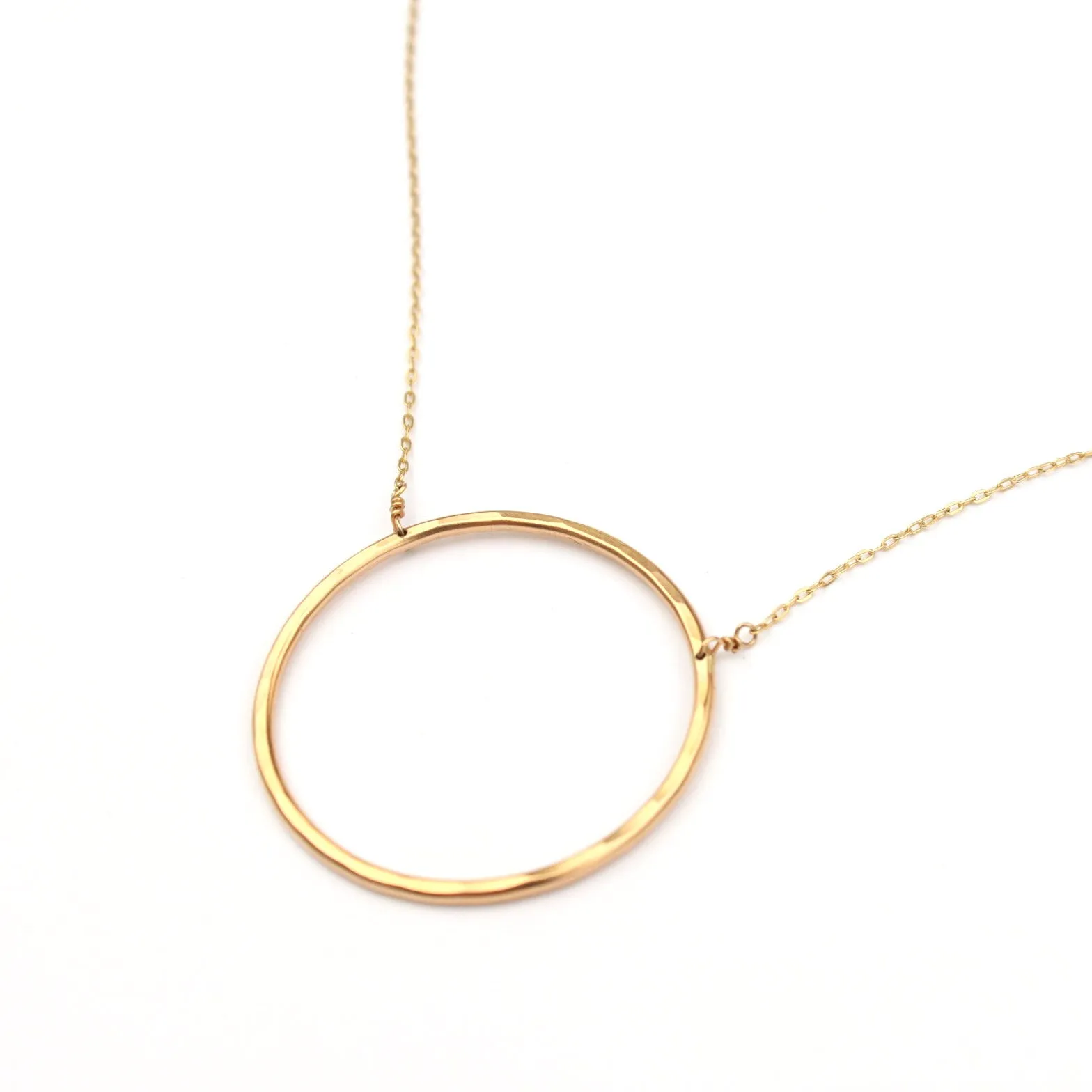 Roundabout necklace