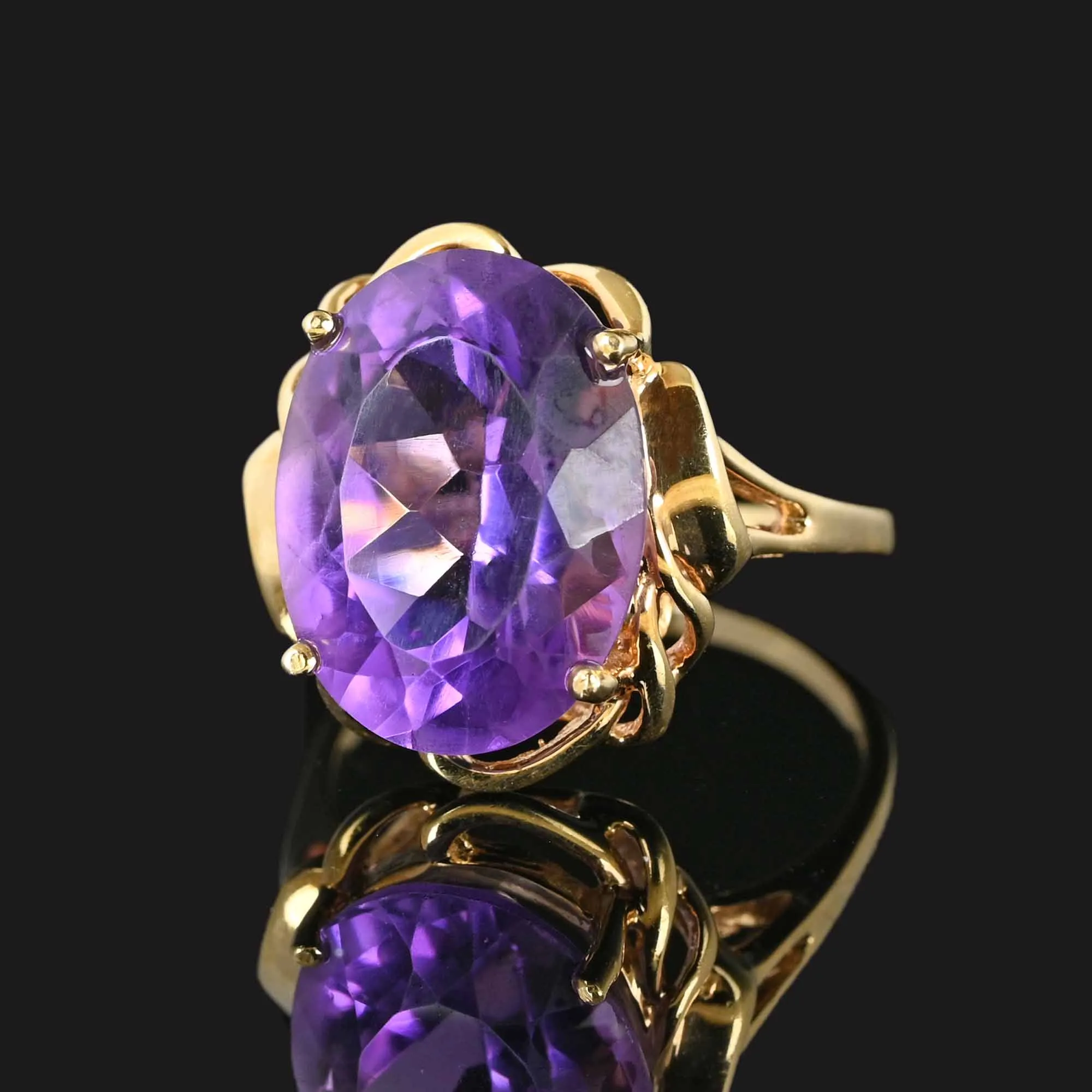 Vintage 14K Gold 9 CTW Amethyst Cocktail Ring