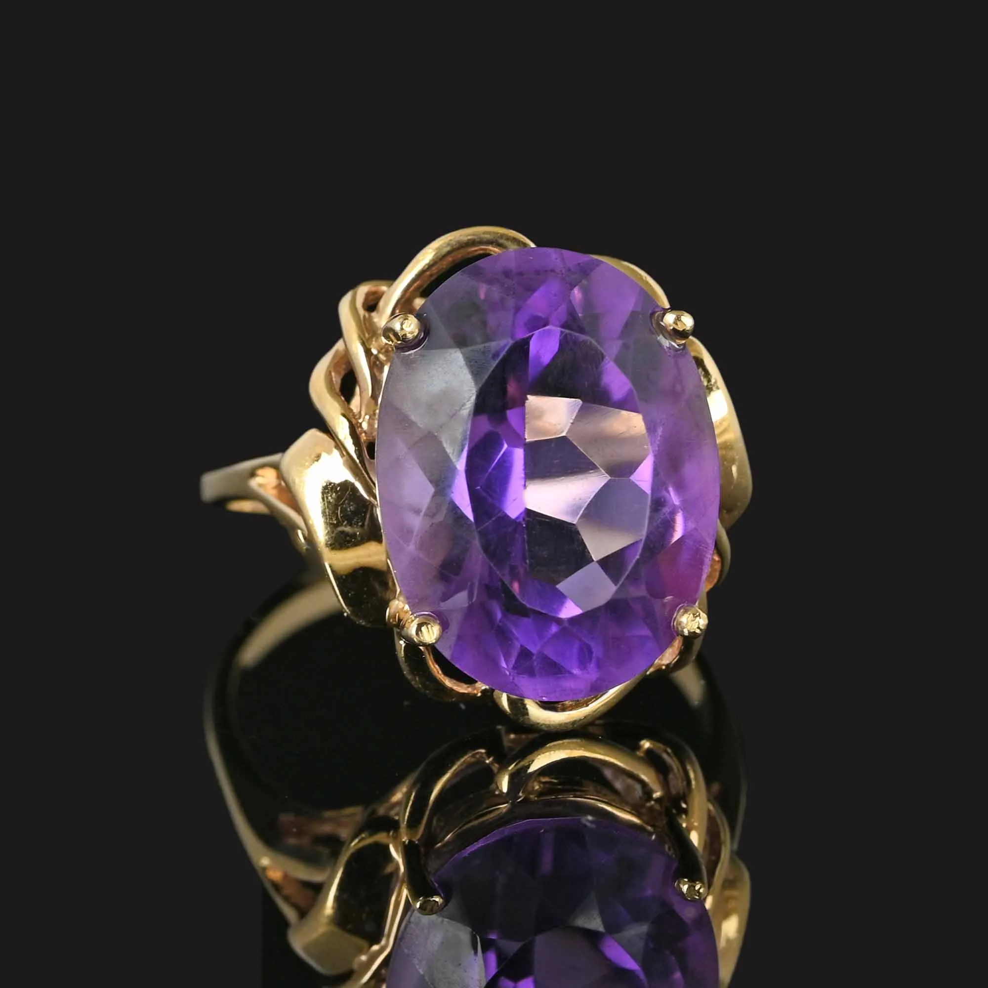 Vintage 14K Gold 9 CTW Amethyst Cocktail Ring