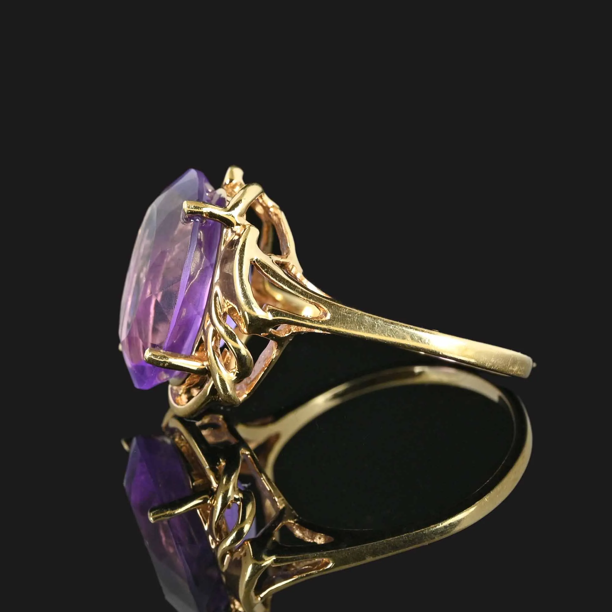 Vintage 14K Gold 9 CTW Amethyst Cocktail Ring