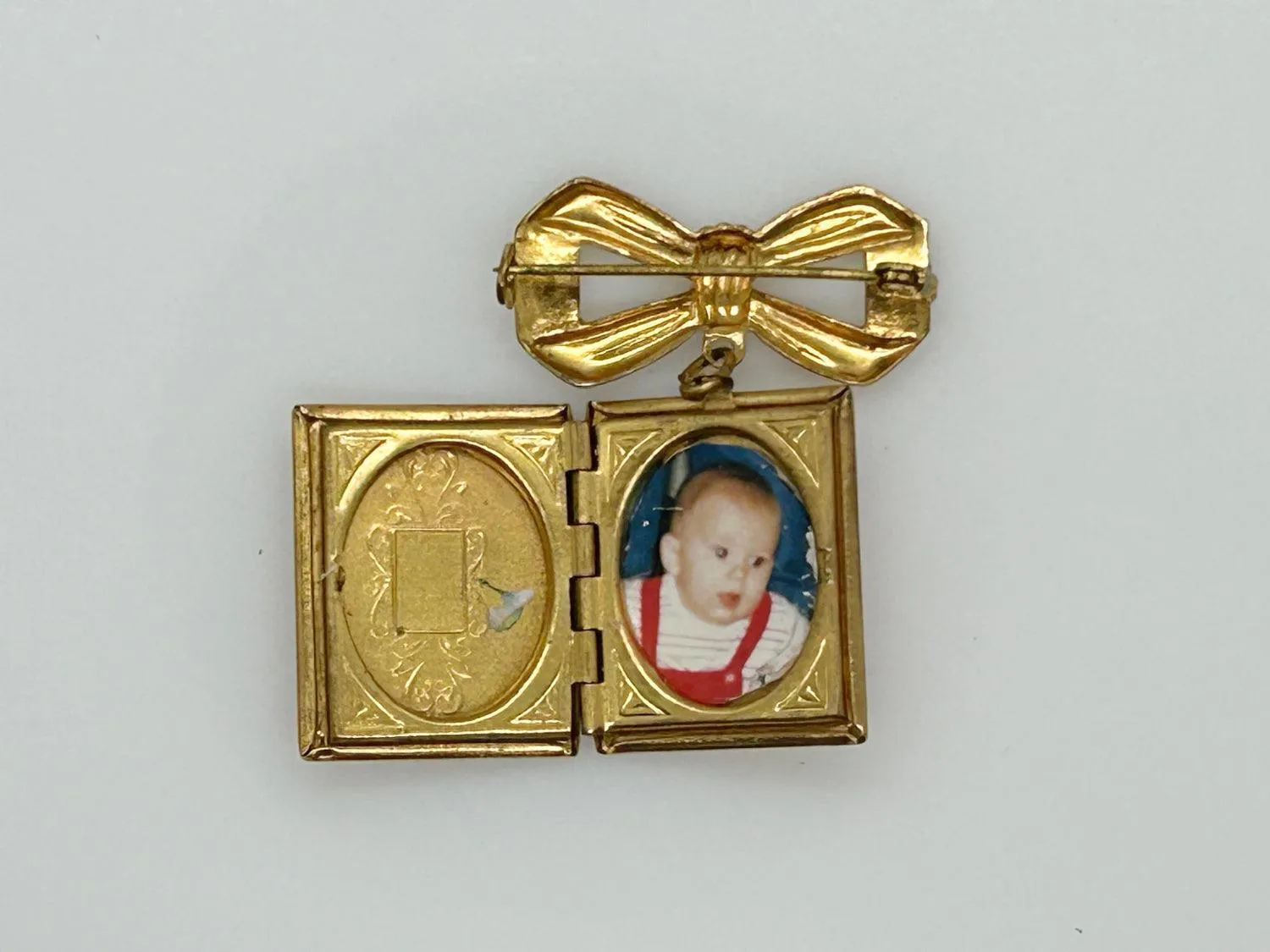 Vintage Bow and Dangle Locket Brooch